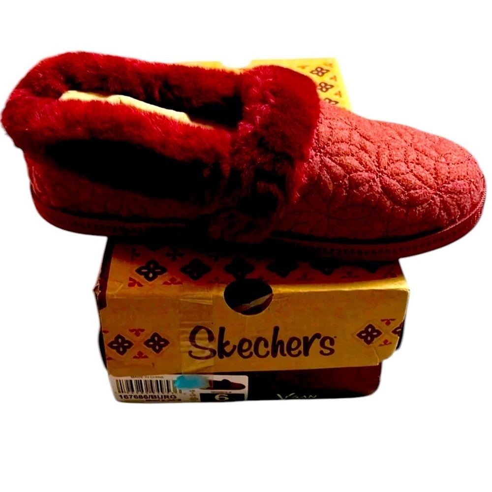 NWT Skechers bright blossom slipper with box